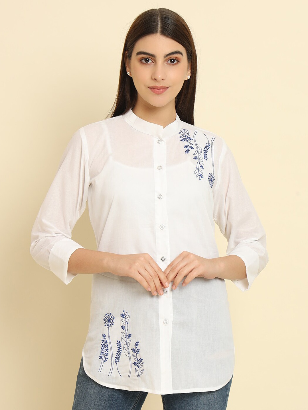 

Rudraaksha Creations Floral Embroidered Mandarin Collar Cotton Tunic, White