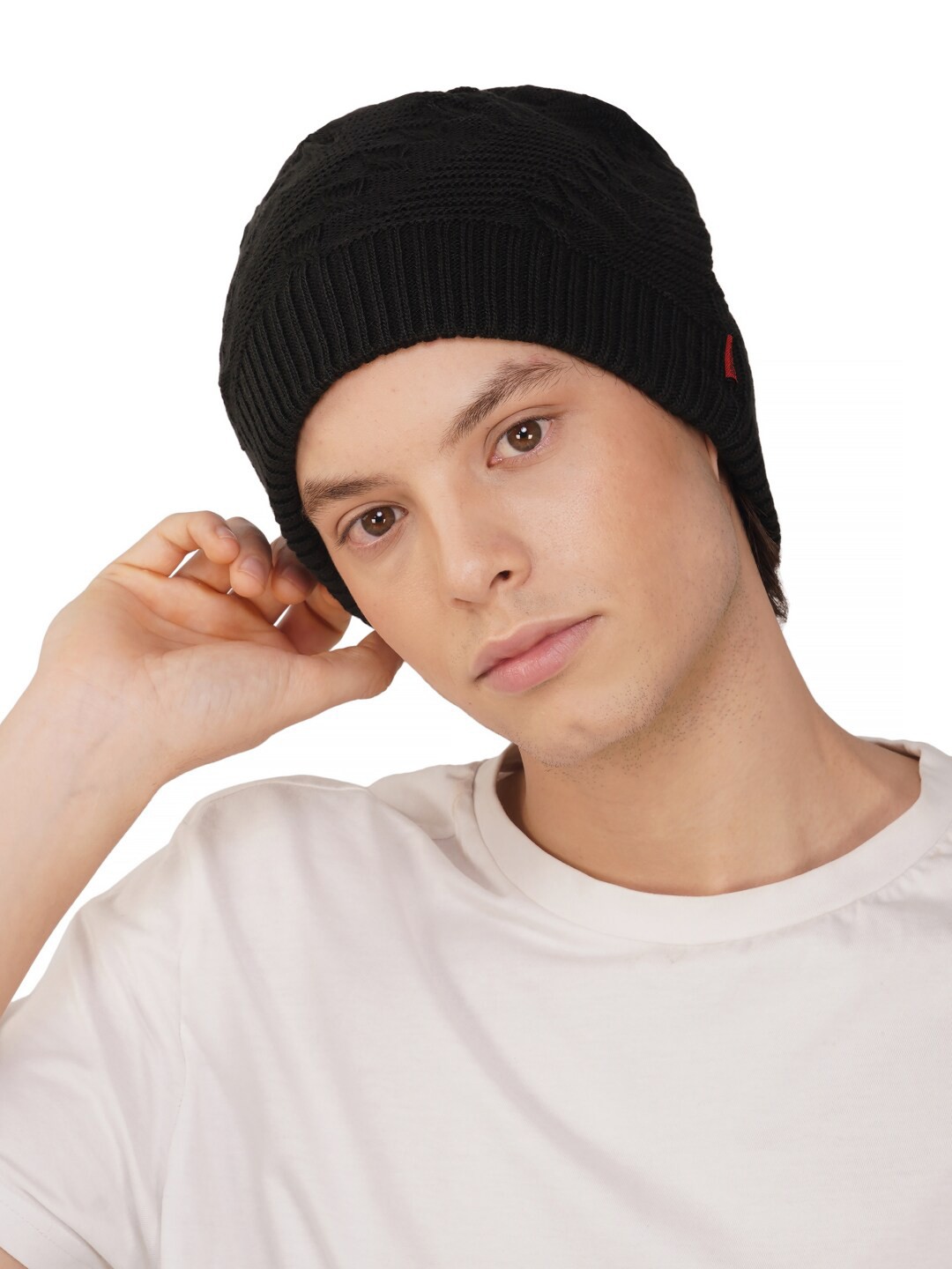 

iSWEVEN Unisex Self Designed Woollen Beanie, Black