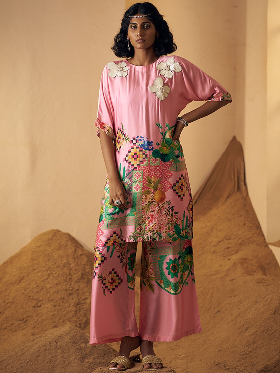 

POSHAAK BY RADHEE MANGUKIYA Ethnic Motifs Printed Sequinned Satin Kurta with Palazzos, Pink