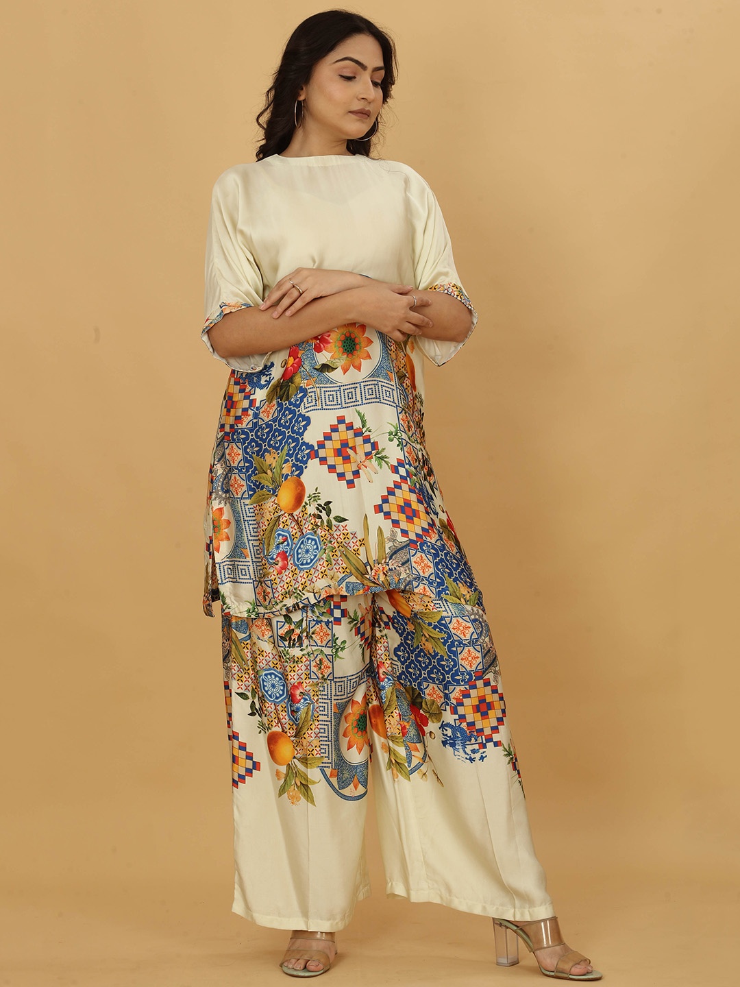 

POSHAAK BY RADHEE MANGUKIYA Graphic Printed Kurta with Trousers, White