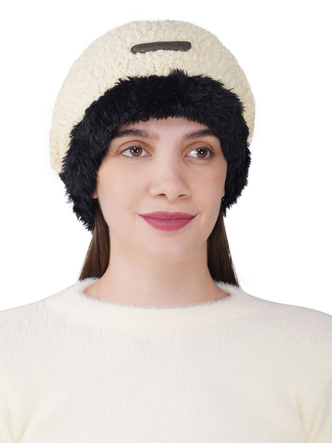 

iSWEVEN Unisex Self Designed Woollen Beanie, White