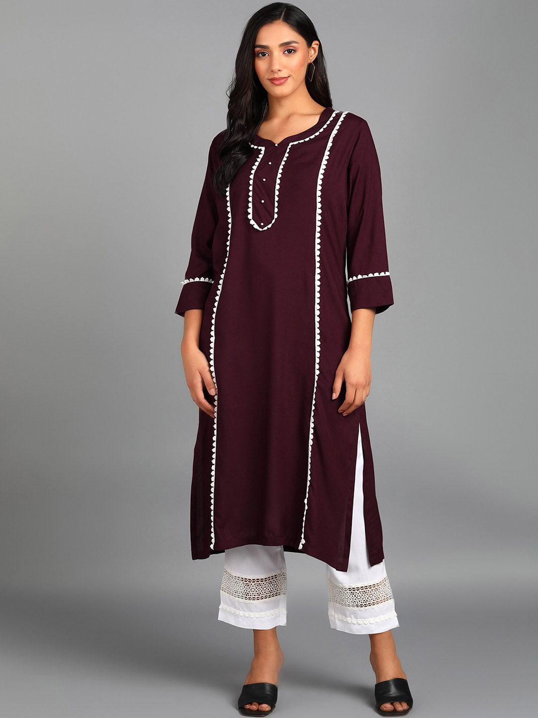 

Adyavastram Round Neck Lace Detail Straight Kurta, Maroon