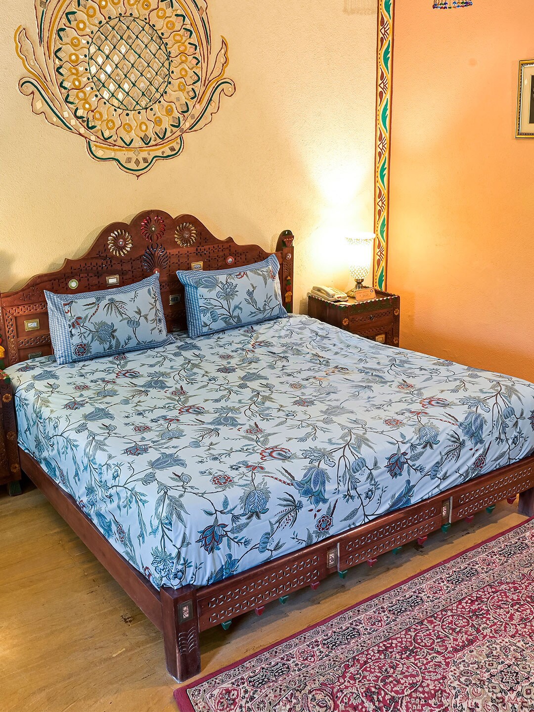 

Chokhi Dhani Kalagram Blue Floral Queen Bedsheet with 2 Pillow Covers
