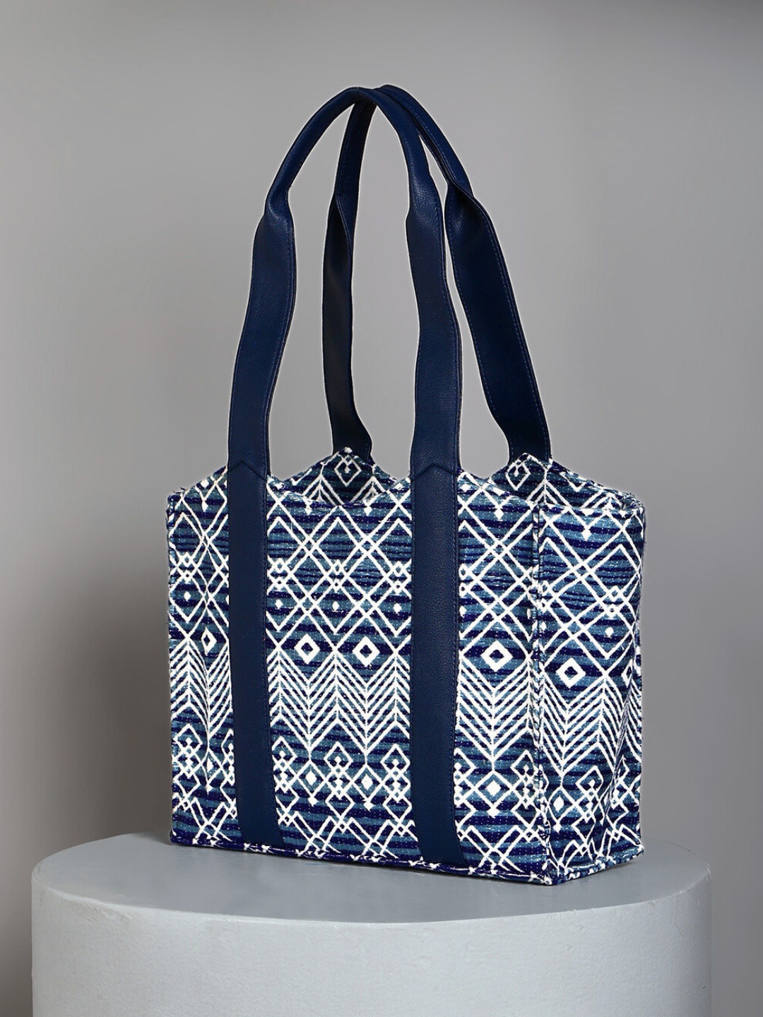 

DEEBACO Geometric Printed Structured Shoulder Bag, Blue