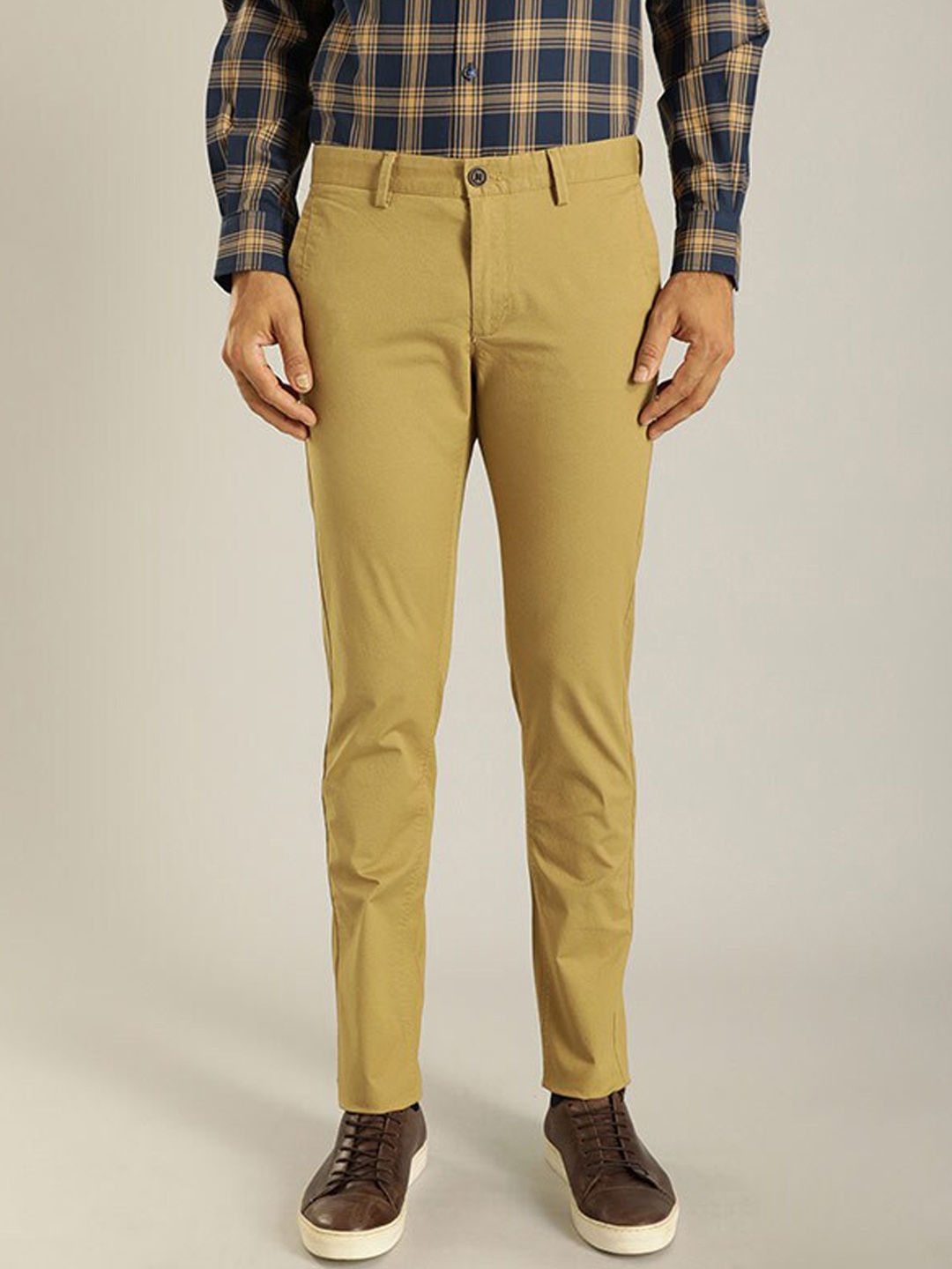 

Indian Terrain Men Brooklyn Mid-Rise Regular Fit Chinos Trouser, Camel brown
