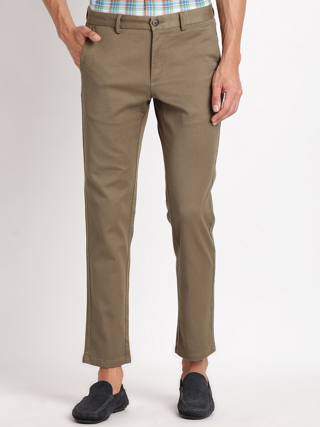 

Indian Terrain Men Brooklyn Mid Rise Chinos, Green