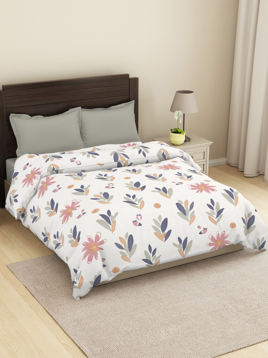 

Welspun White Floral AC Room 150 GSM Double Bed Dohar