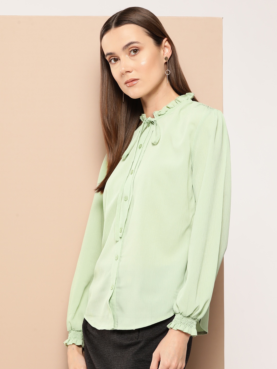 

INVICTUS Tie-Up Neck Crepe Semiformal Shirt, Green