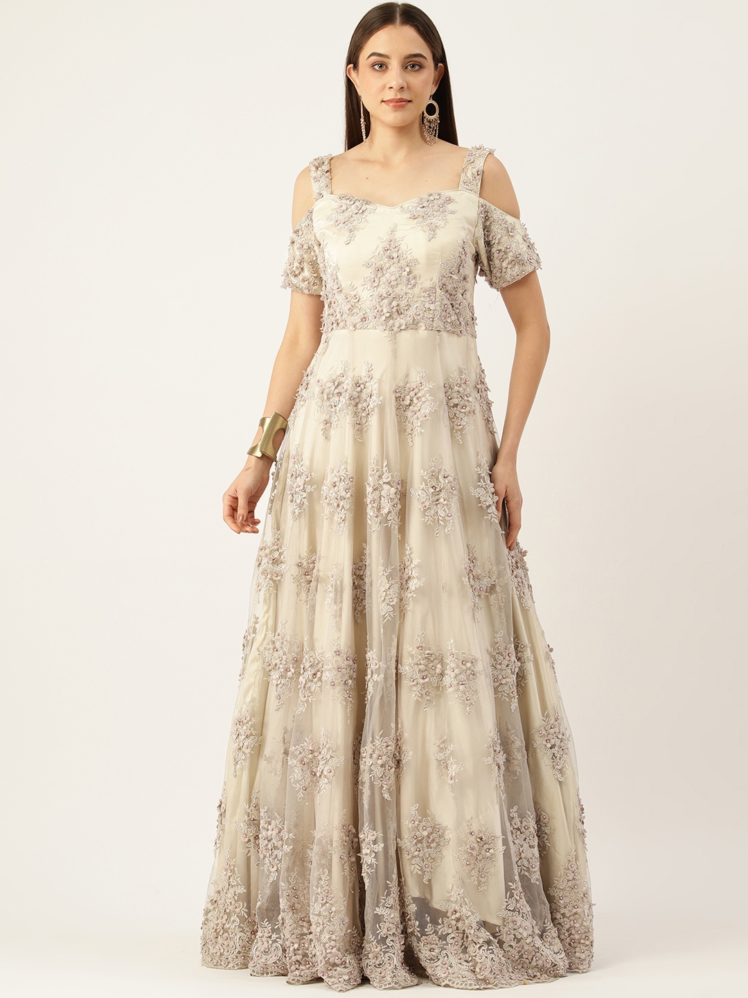

Simaaya Floral Embroidered Sweetheart Neck Cold-Shoulder Sleeves Ethnic Gown, Grey