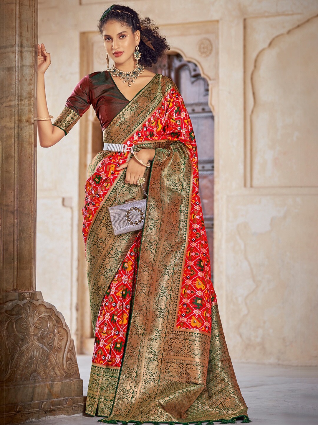 

DEVATITHI Ethnic Motifs Woven Design Patola Saree, Red