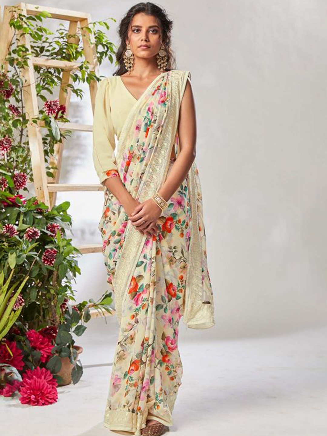 

DEVATITHI Floral Printed Embroidered Saree, Cream