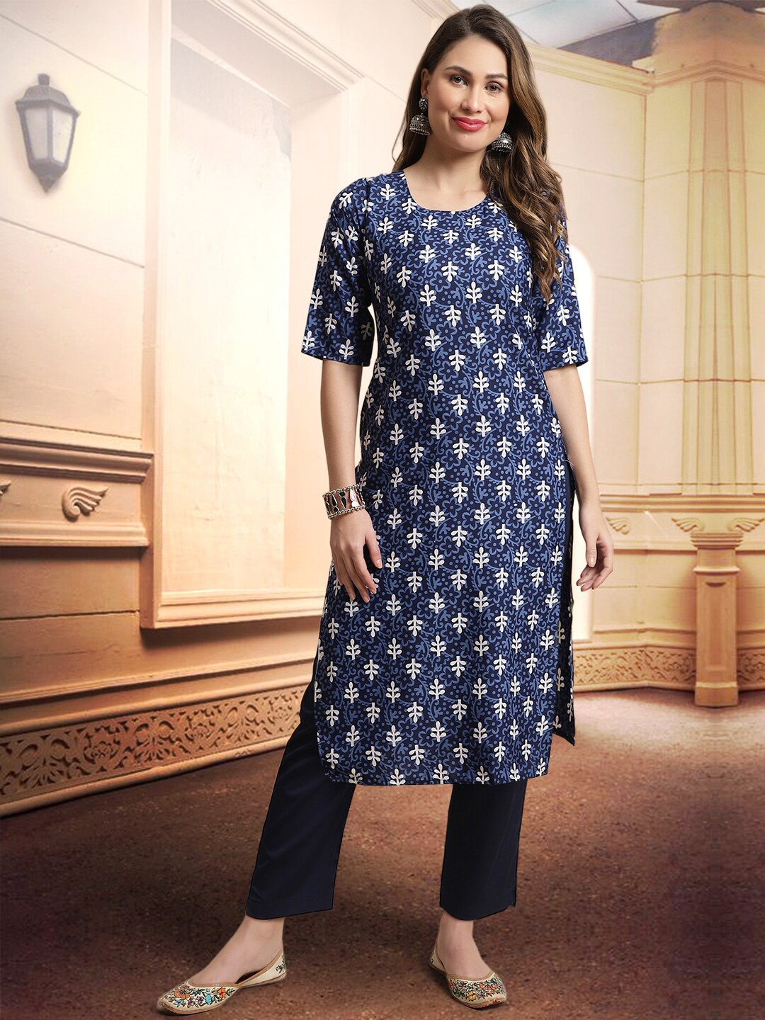 

arangya Ethnic Motifs Printed Regular Kurta With Trousers, Blue