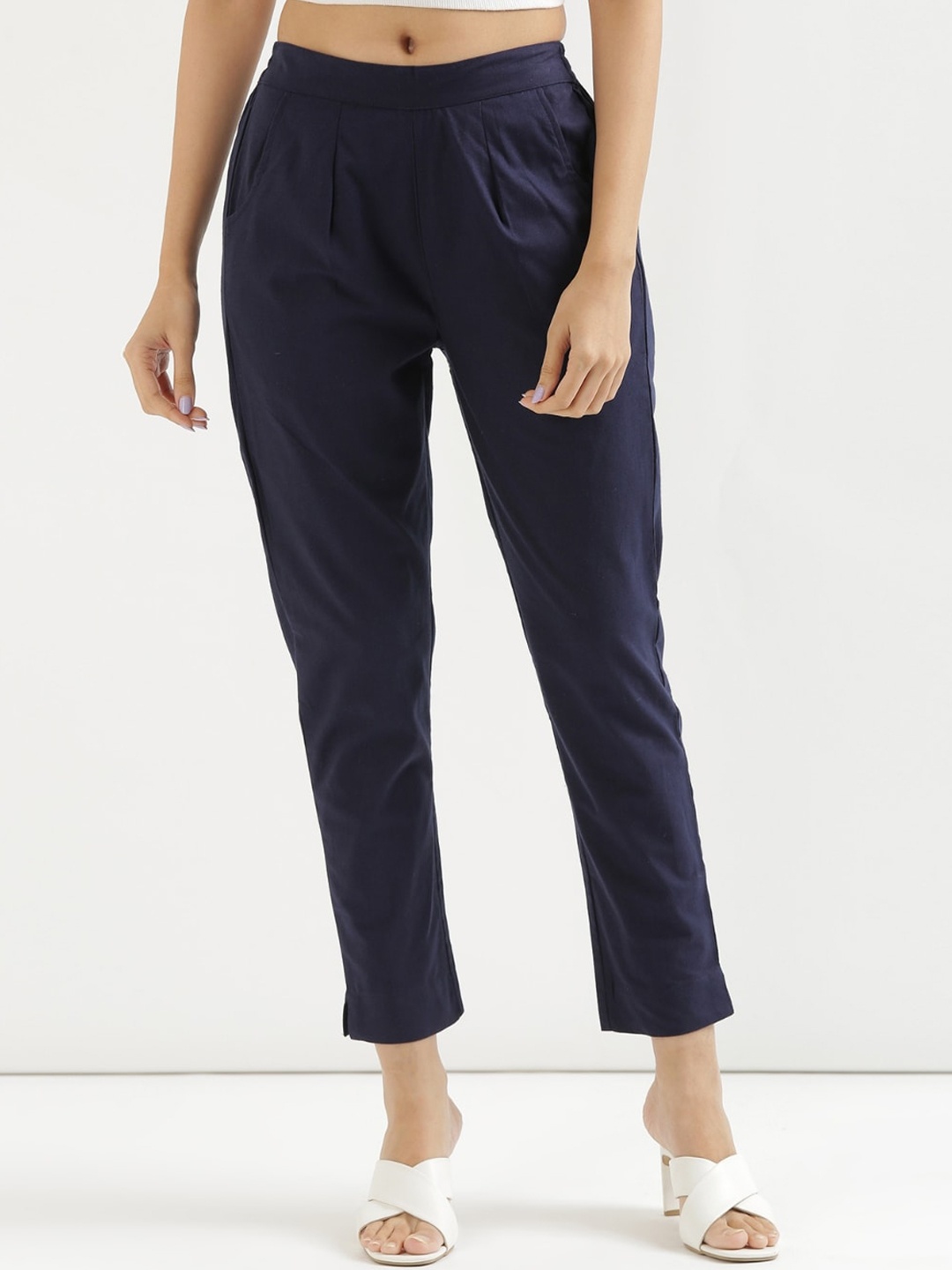 

SAADAA Women Mid-Rise Cropped Cotton Pant Trousers, Navy blue