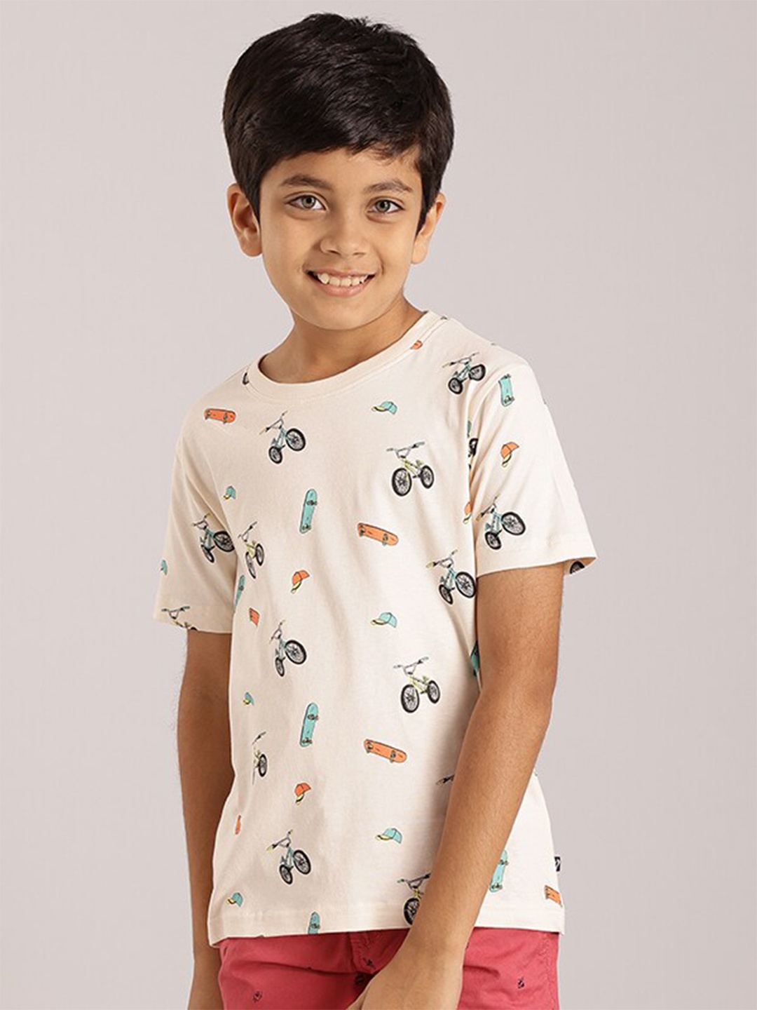 

Indian Terrain Boys Graphic Printed Cotton T-shirt, Peach