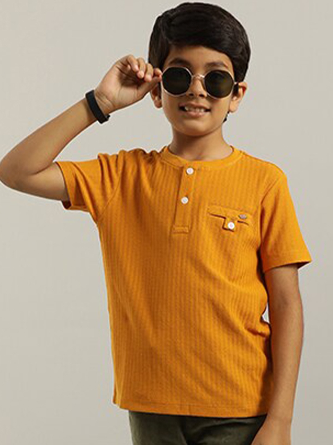 

Indian Terrain Boys Cotton Pockets T-shirt, Yellow