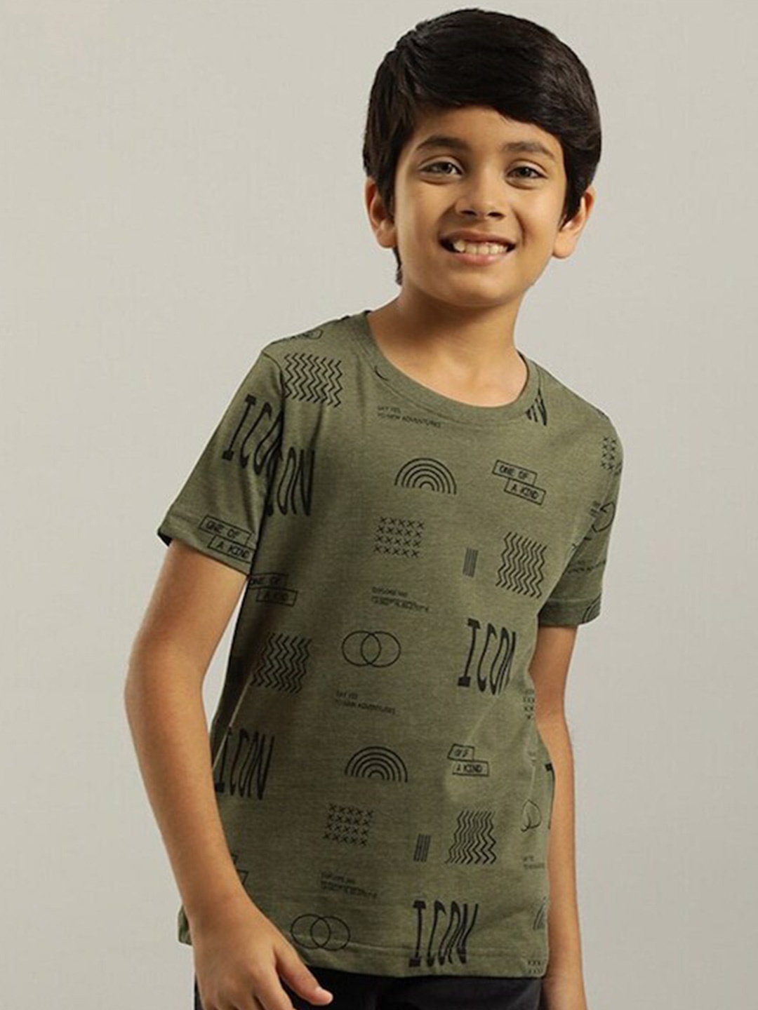 

Indian Terrain Boys Greometric Printed Sports T-shirt, Green