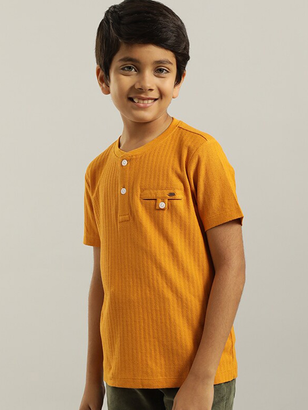 

Indian Terrain Boys Round Neck Pure Cotton T-Shirt, Yellow
