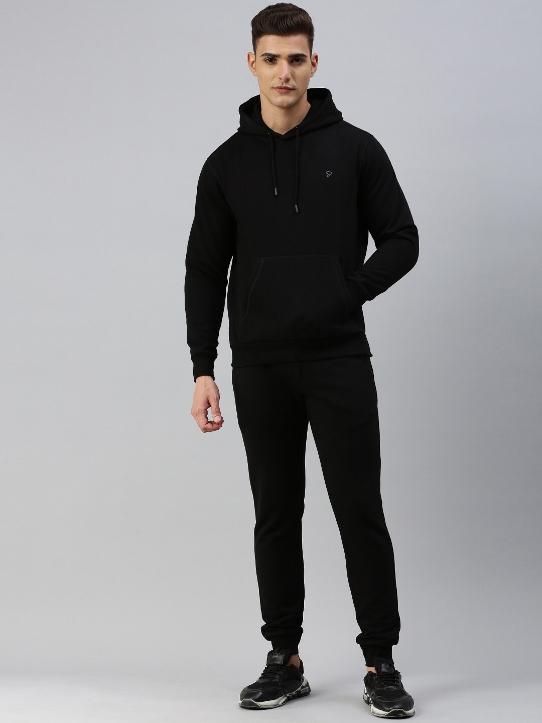

SPORTO Hooded Sweatshirt With Joggers, Black