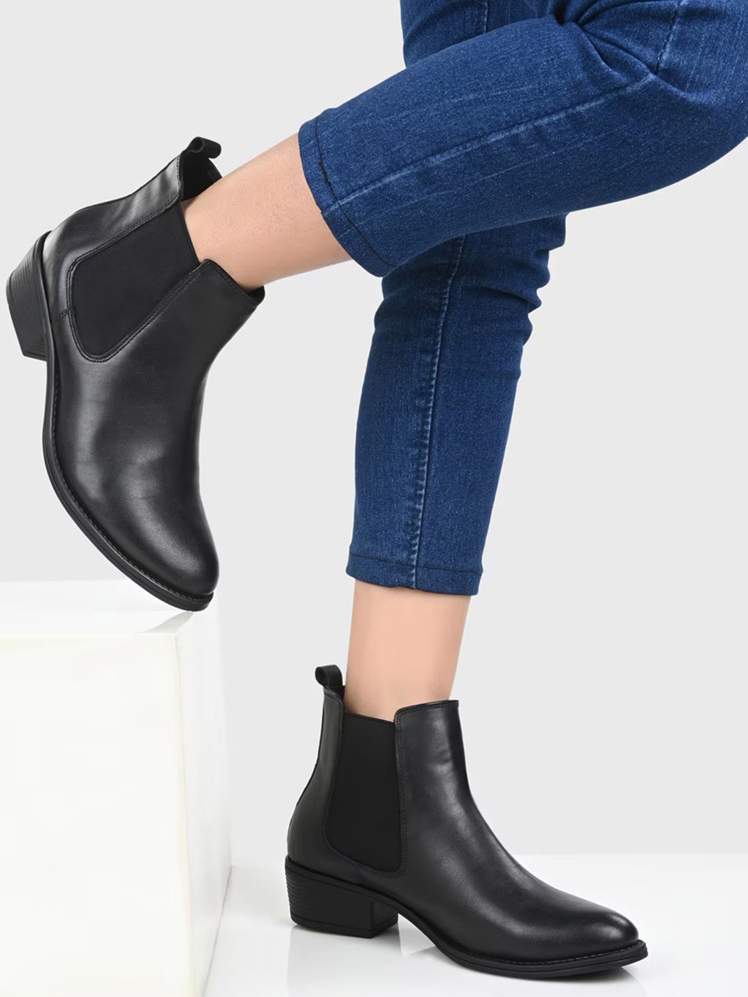 

MISEEN Women Block-Heeled Mid-Top Chelsea Boots, Black