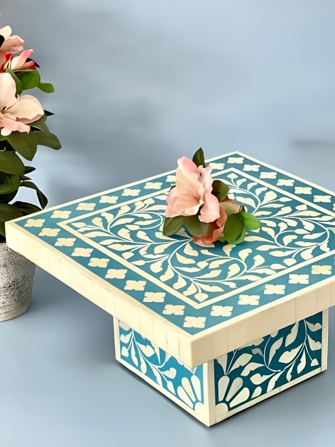 

CasaGold Blue & Beige Wood Fashion Cake Display Stand