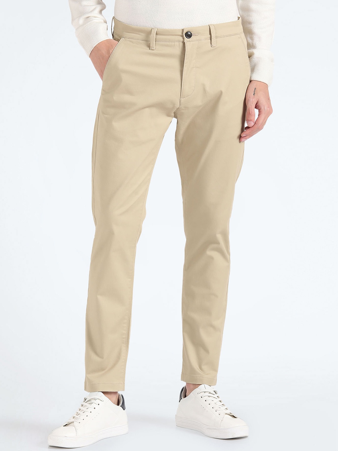 

Flying Machine Men Tapered Fit Chinos Trousers, Beige