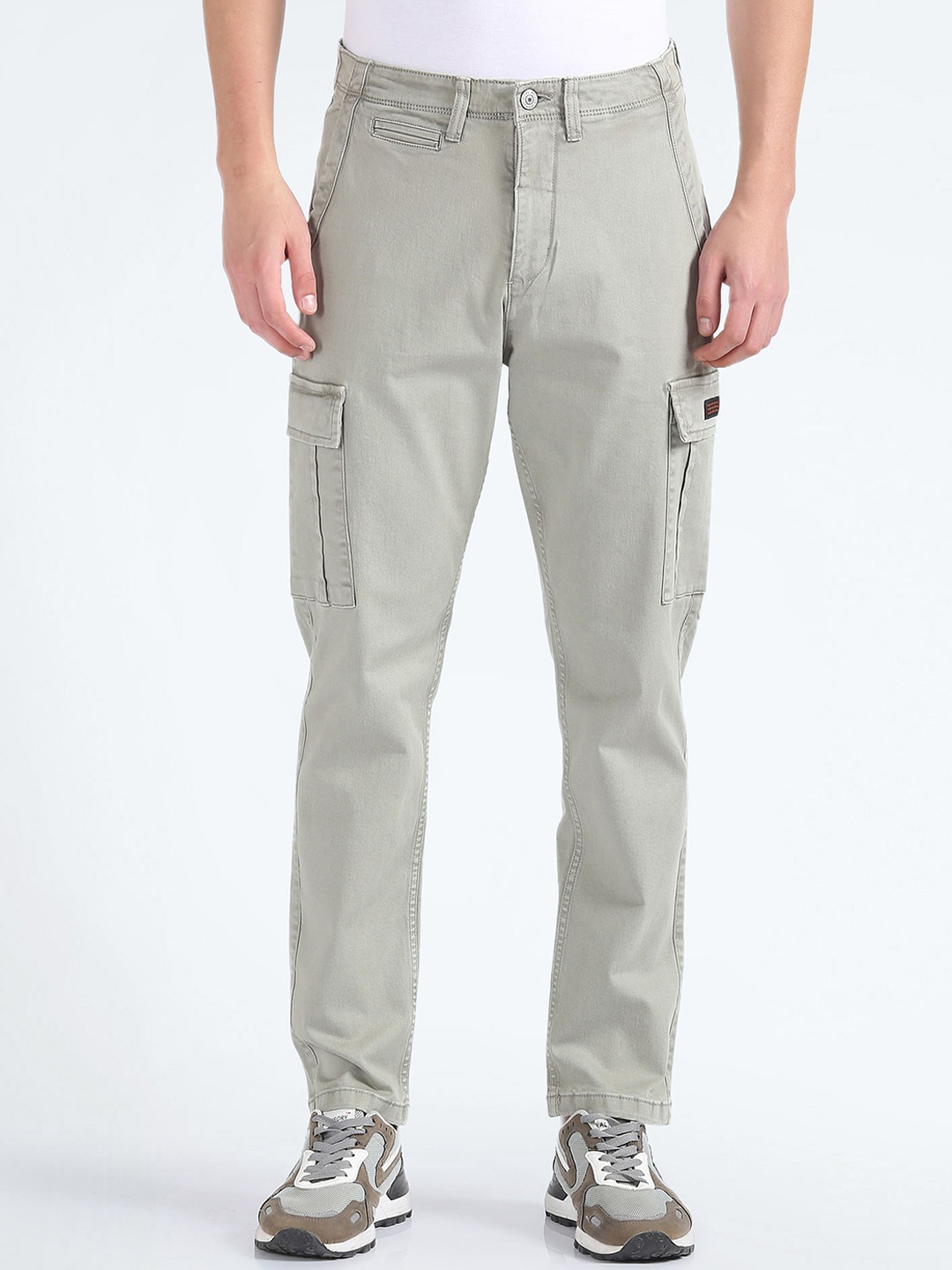 

Flying Machine Men Mid-Rise Slim Fit Cargos, Grey