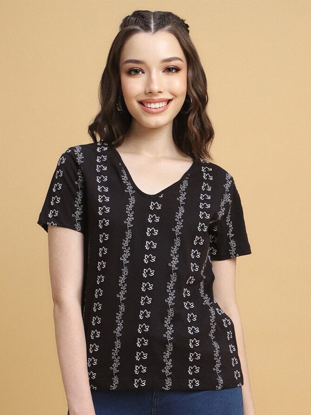 

FOREVER 21 Floral Printed Pure Cotton Top, Black