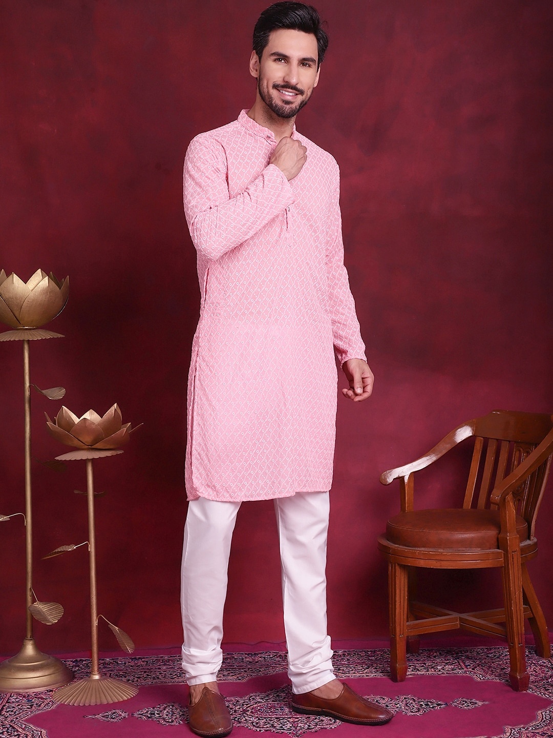 

Jompers Floral Embroidered Regular Chikankari Pure Cotton Kurta With Churidar, Pink