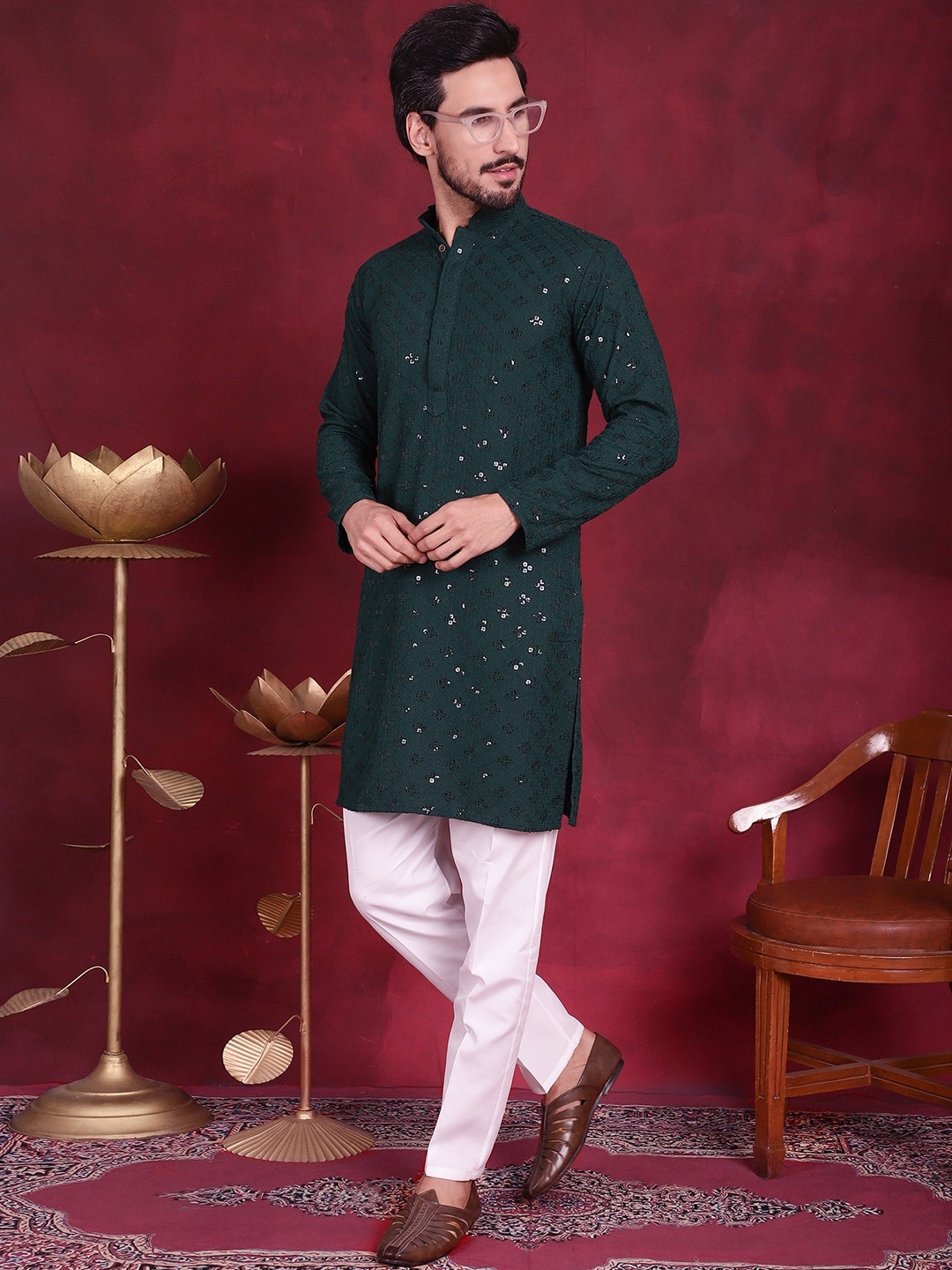 

Jompers Floral Embroidered Chikankari Pure Cotton Kurta With Pyjamas, Green