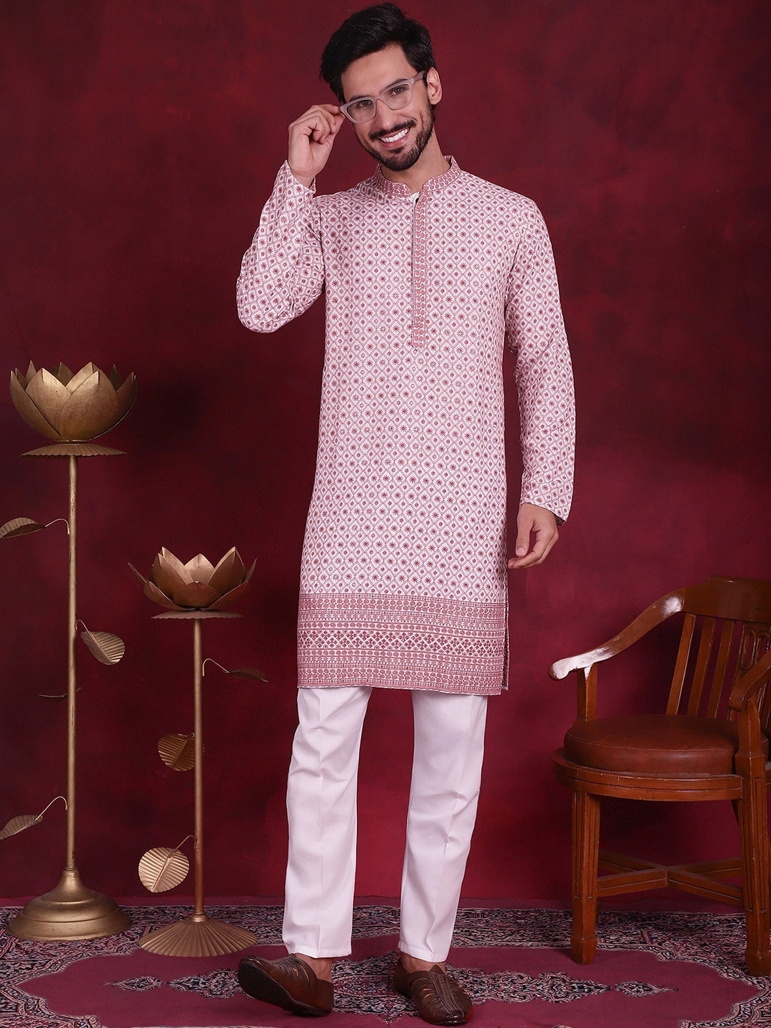 

Jompers Floral Embroidered Regular Sequinned Kurta with Pyjamas, White