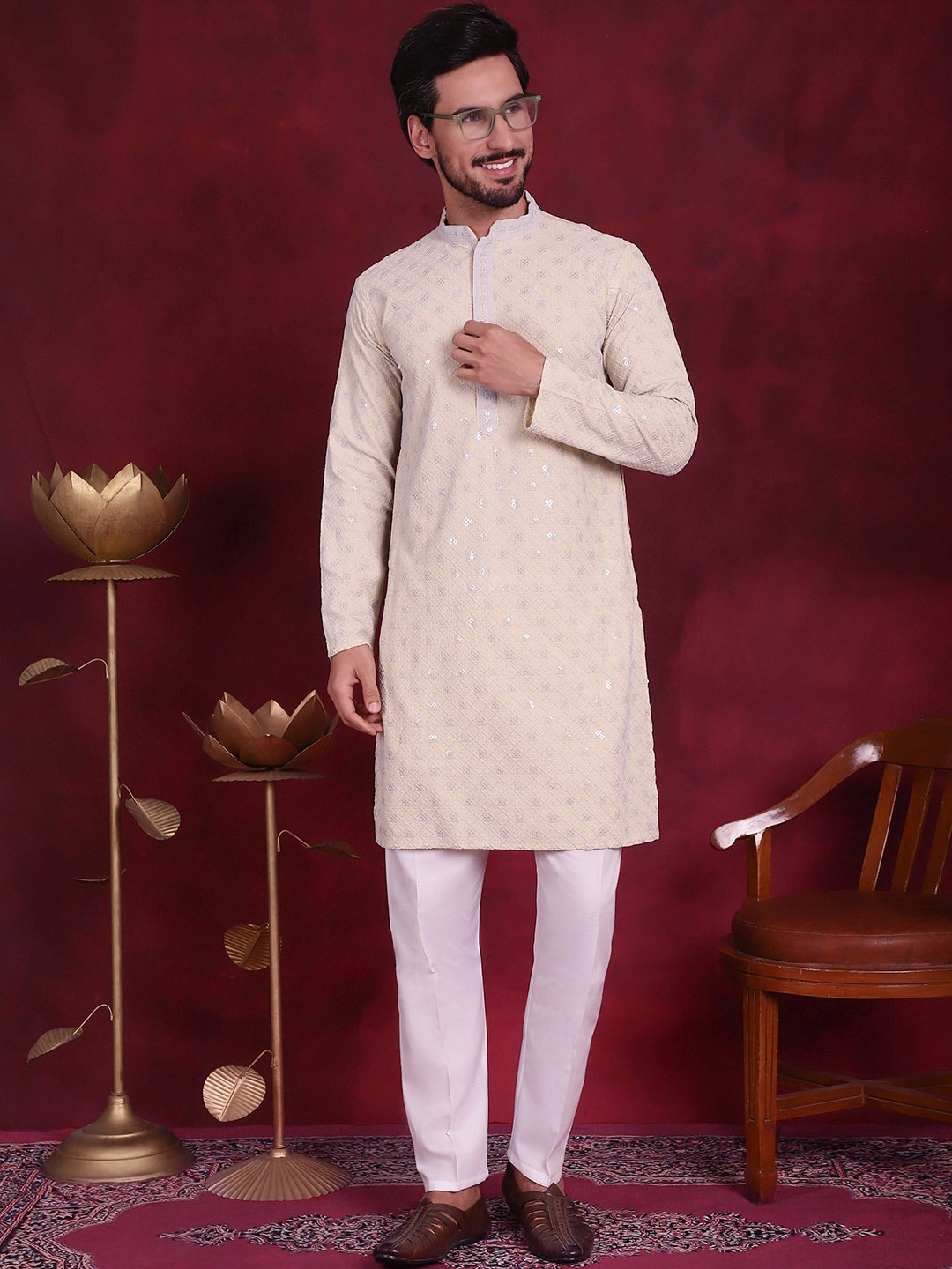 

Jompers Geometric Embroidered Chikankari Mandarin Collar Pure Cotton Kurta With Pyjamas, Yellow