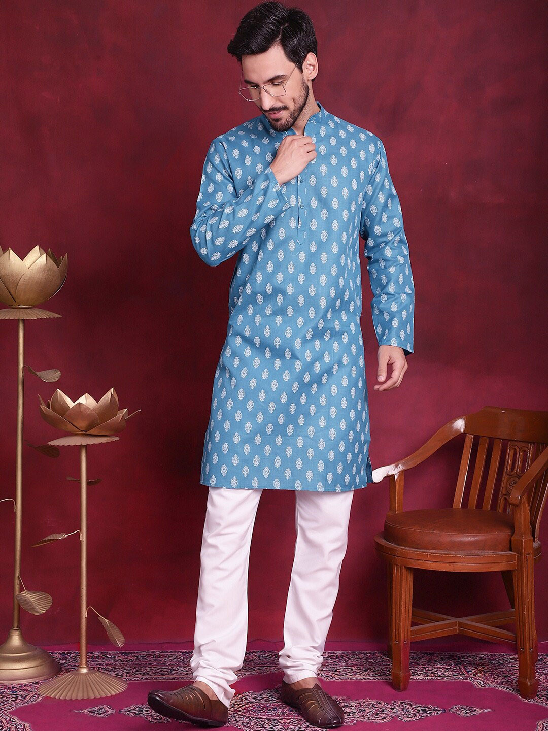 

Jompers Floral Printed Pure Cotton Kurta With Churidar, Blue