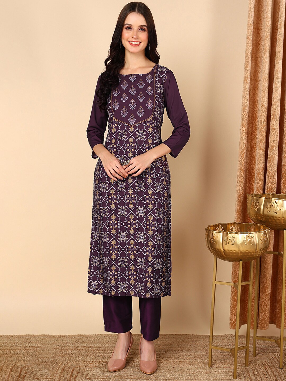 

AHIKA Purple Ethnic Motifs Printed Straight Kurta