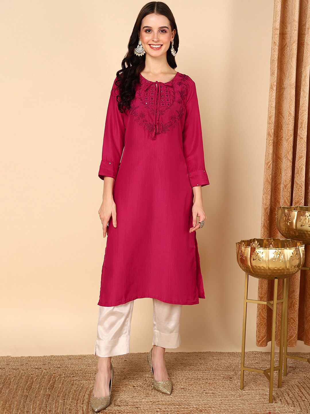

AHIKA Floral Embroidered Mirror Work Kurta, Red