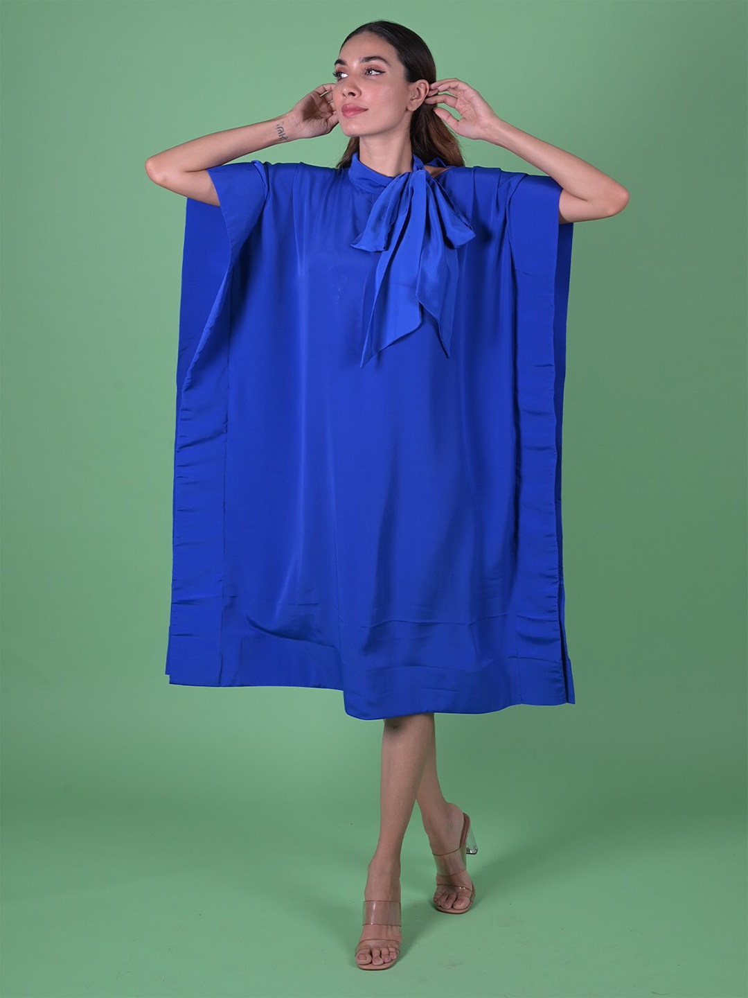 

ODETTE High Neck Tie-Up Detail Kimono Sleeves Kaftan Dress, Blue
