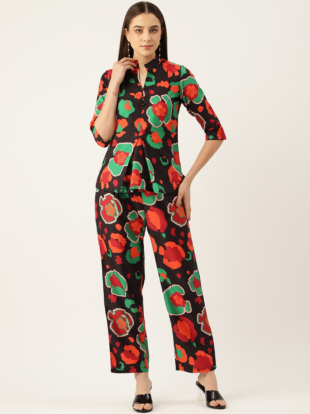 

Sleek Italia Women Printed Co-Ords, Black