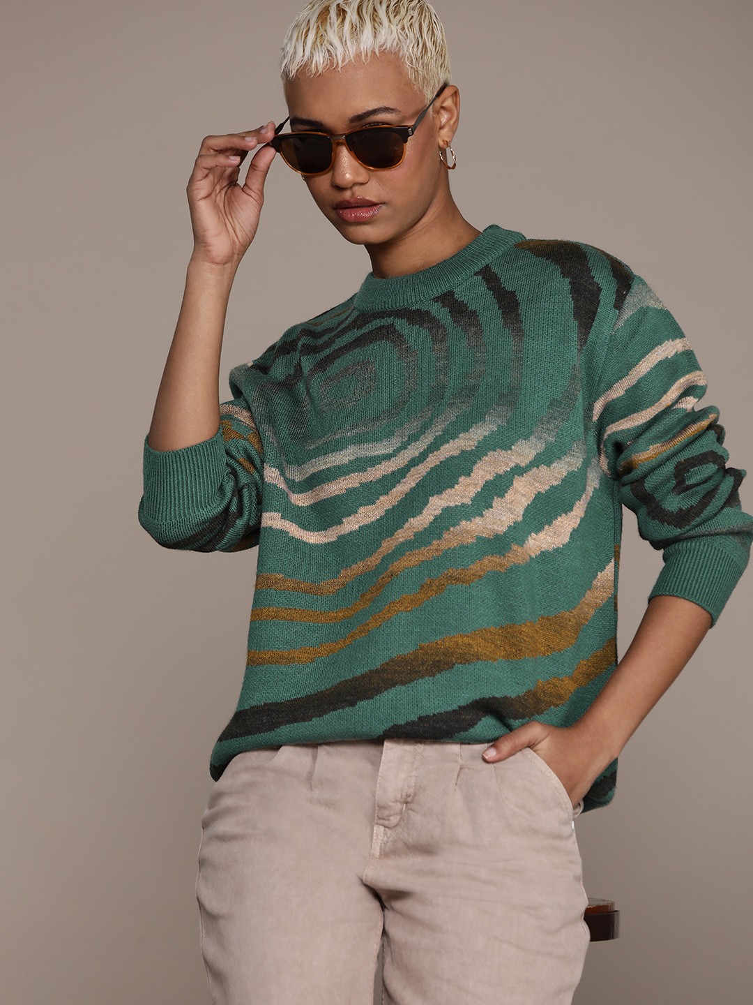 

Roadster Abstract Printed Acrylic Pullover, Green