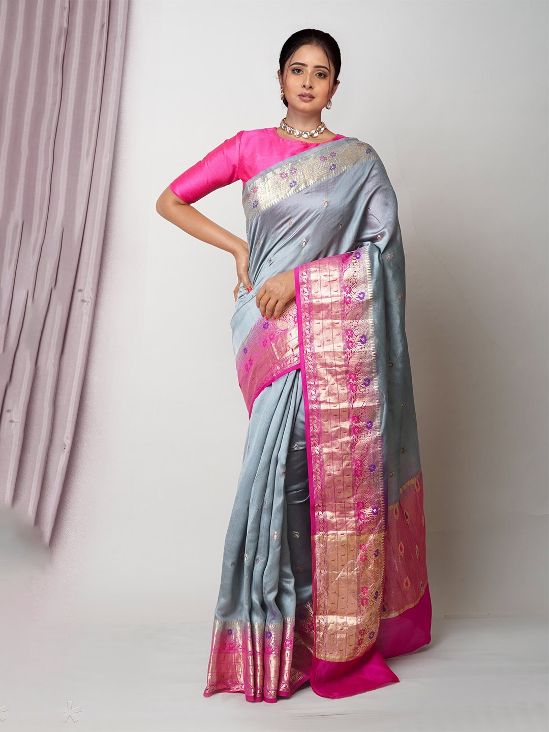 

Unnati Silks Woven Design Silk Blend Handloom Banarasi Saree, Grey