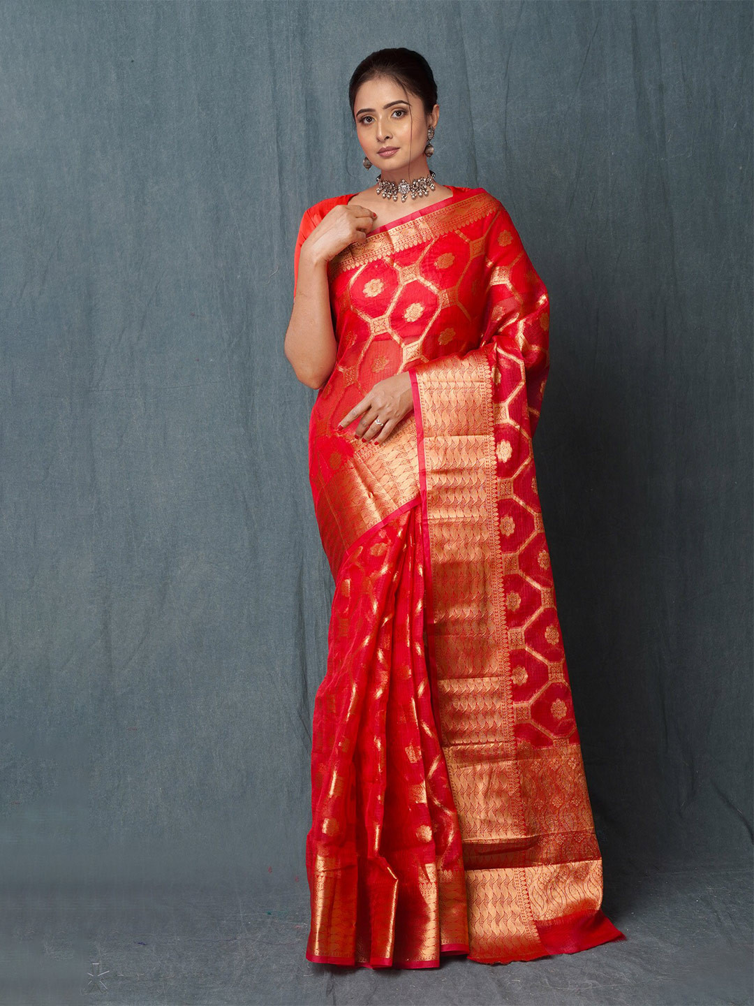 

Unnati Silks Ethnic Motifs Woven Design Zari Kota Saree, Red