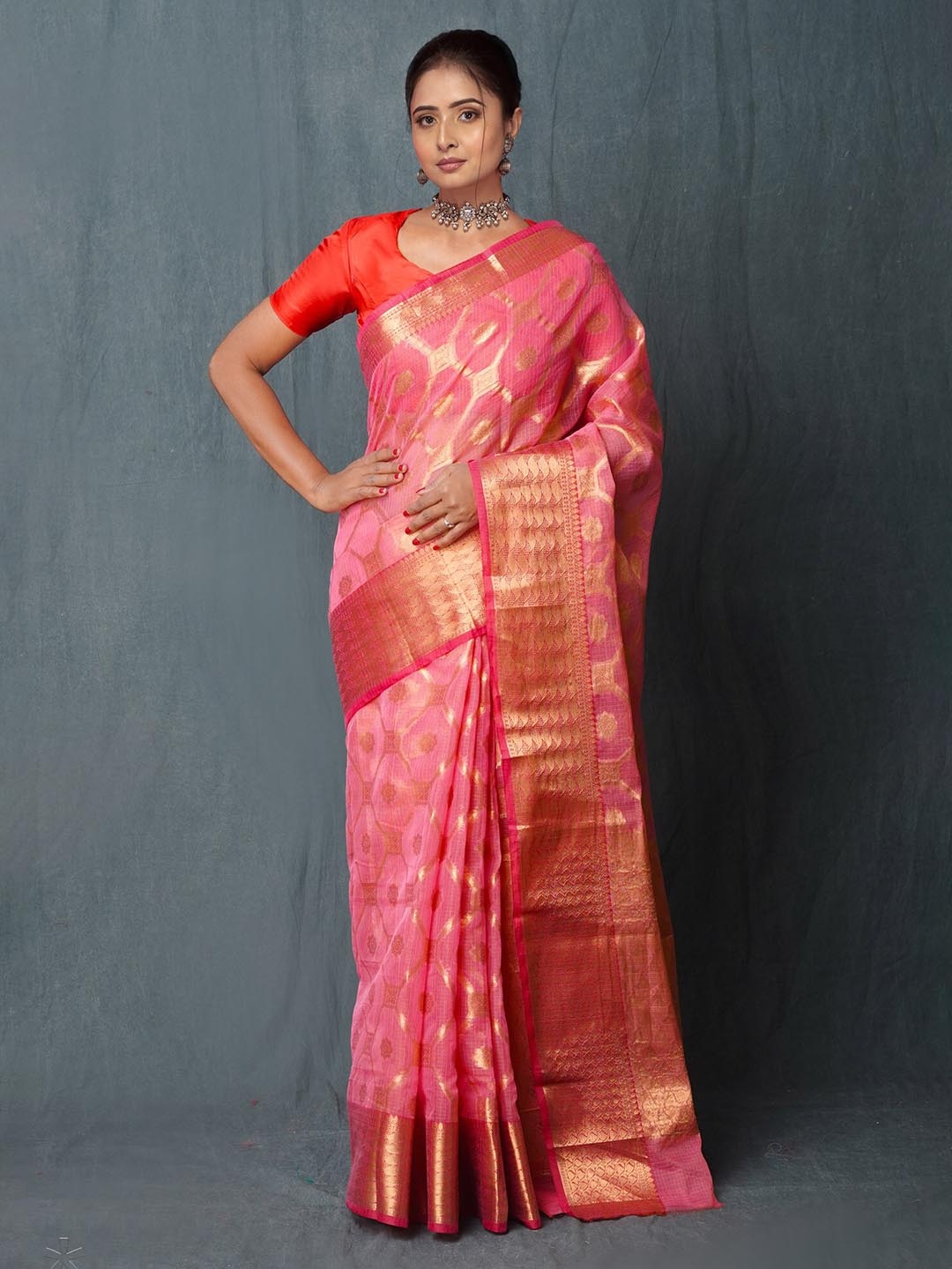 

Unnati Silks Floral Woven Design Silk Cotton Handloom Pure Banarasi Kota Saree, Pink