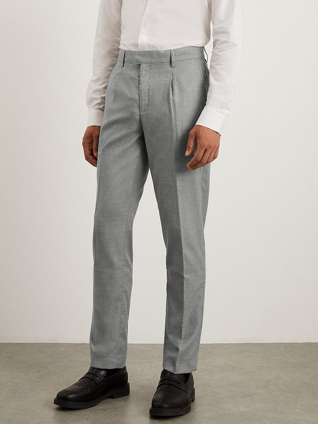 

Burton Men Slim Fit Windowpane Checks Printed Trousers, Grey