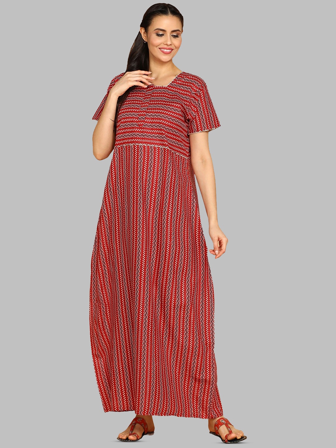 

Pranjul Geometric Printed Square Neck Pure Cotton Maxi Nightdress, Red