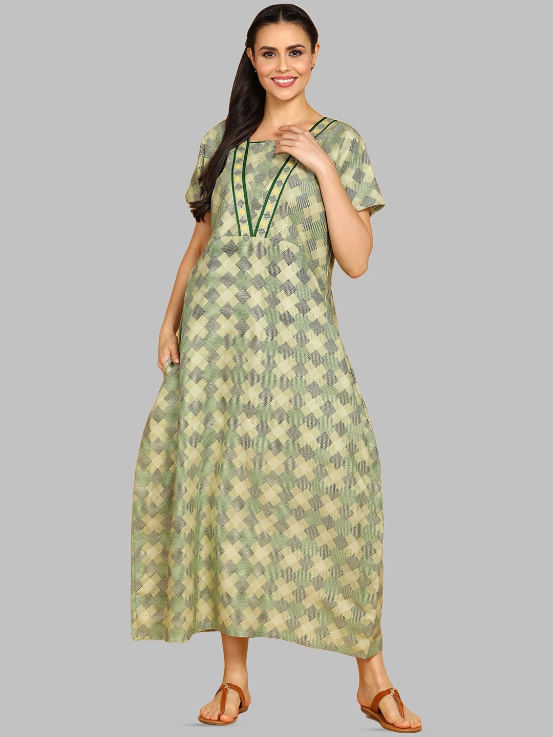 

Pranjul Geometric Printed Pure Cotton Maxi Nightdress, Green
