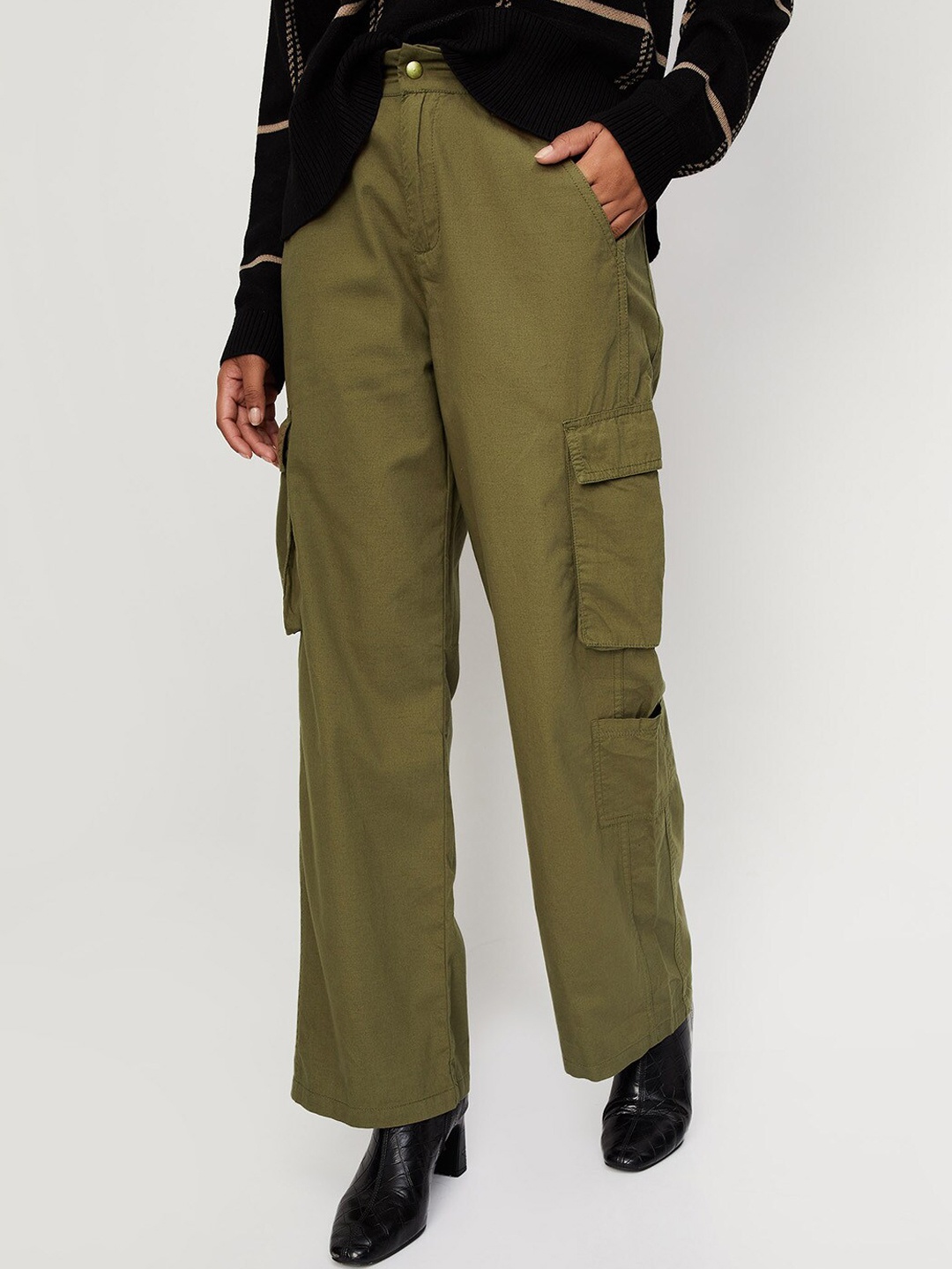 

max Women Cotton Plain Flat-Front Cargos, Olive