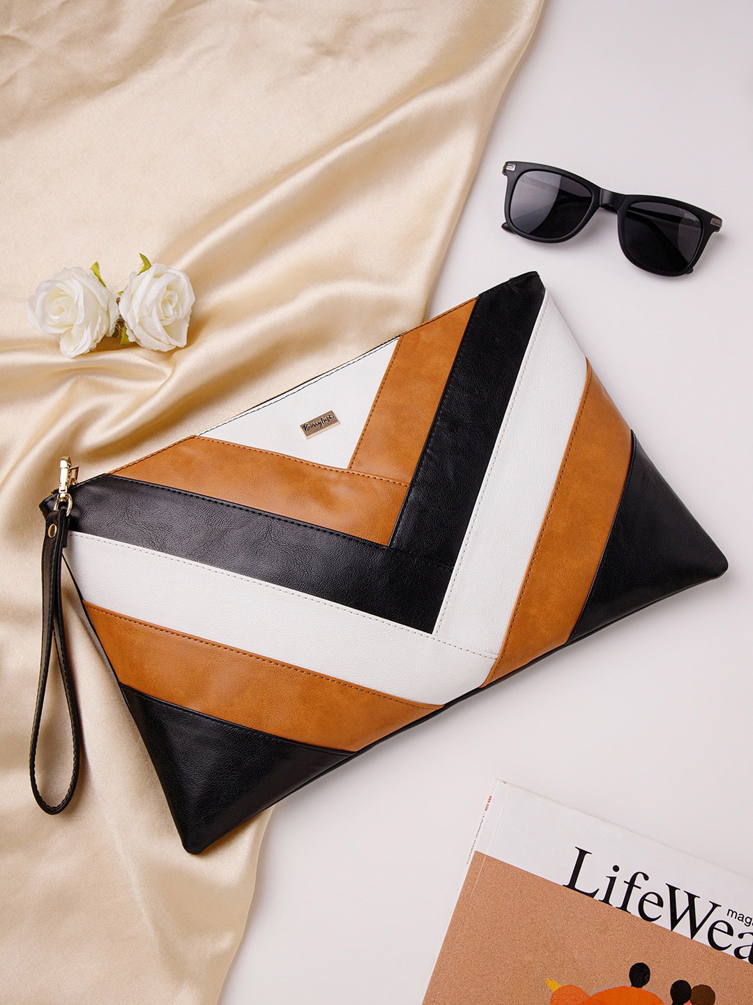 

Berrylush Black Geometric Printed Pouch