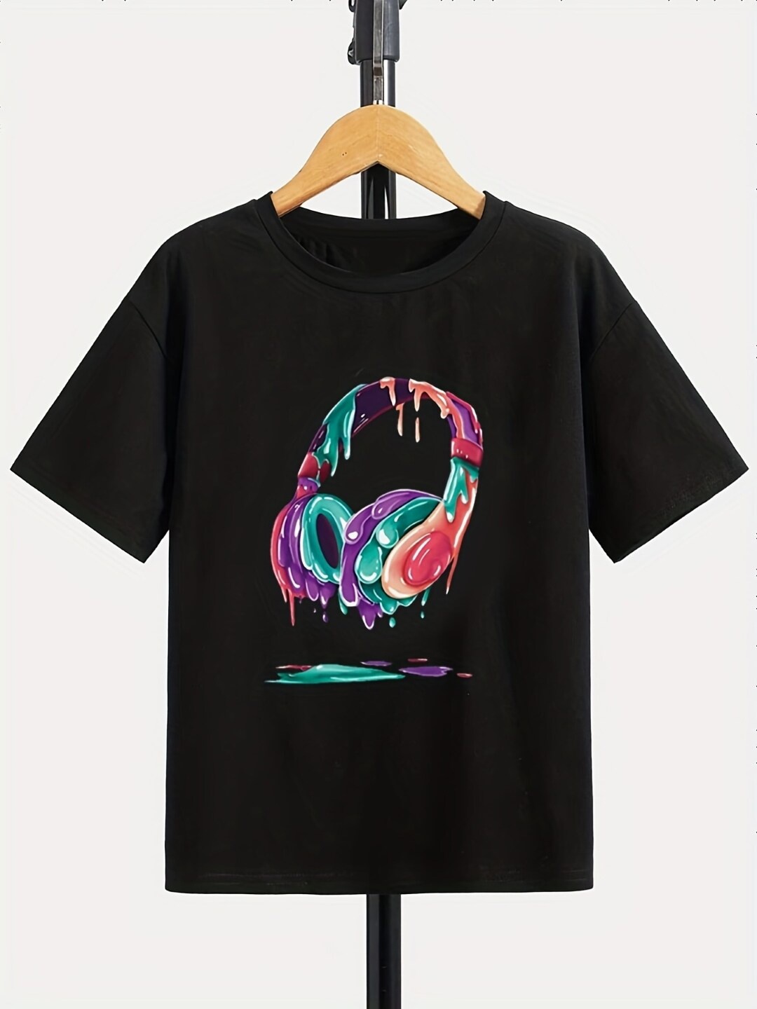 

StyleCast Boys Black Graphic Printed Round Neck T-shirt