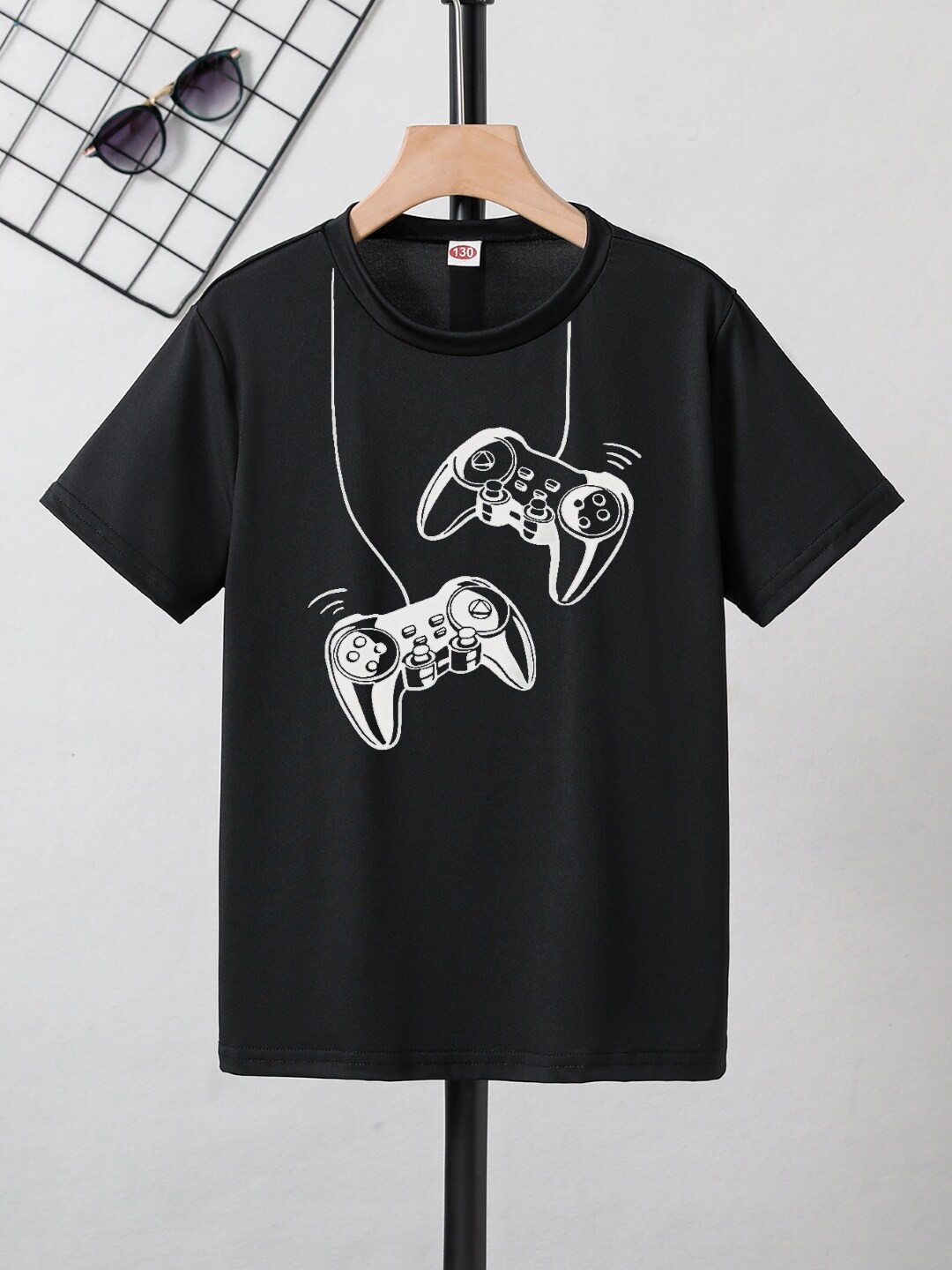 

StyleCast Boys Black Graphic Printed Regular Fit T-shirt