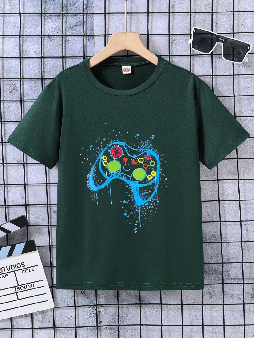 

StyleCast Boys Green Graphic Printed Round Neck T-shirt
