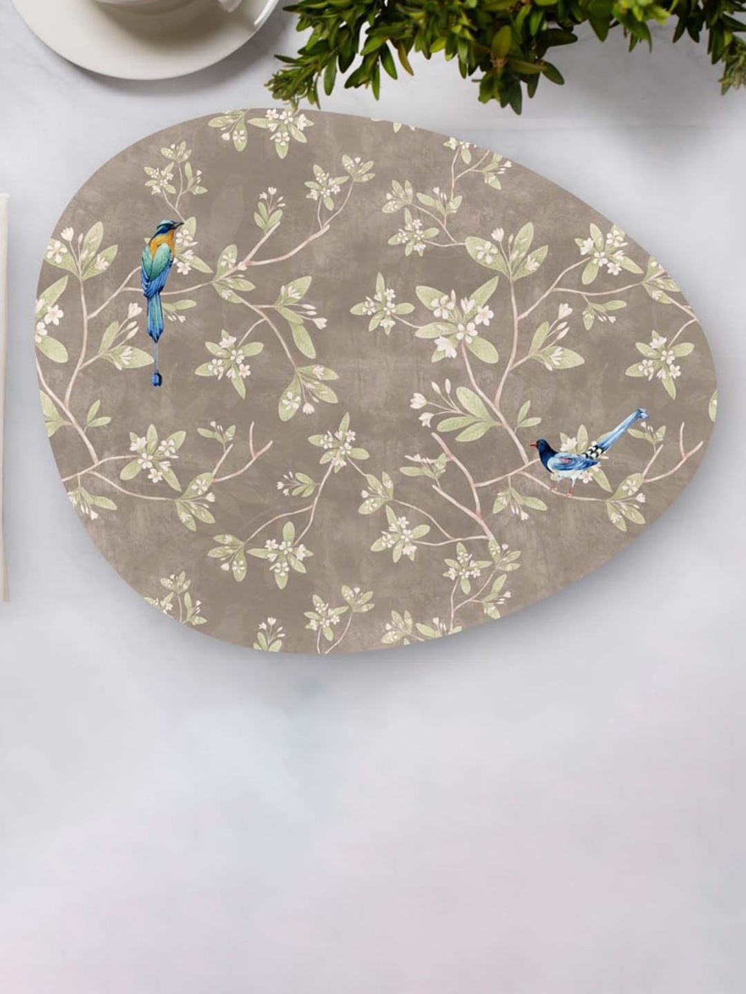 

SPACE OF JOY 4 Pcs Grey Floral Oval Table Placemats