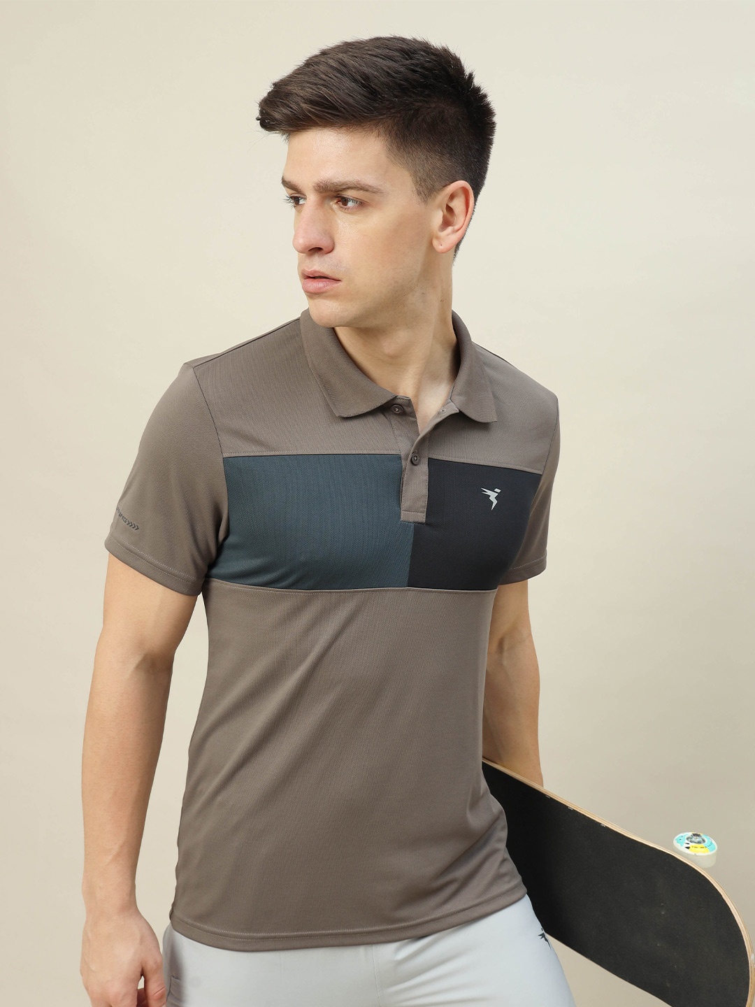 

Technosport Colourblocked Polo Collar Antimicrobial Cotton Slim Fit T-shirt, Grey